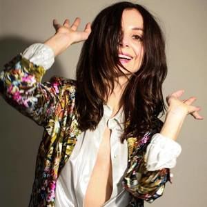 Meet your Posher, Farrah